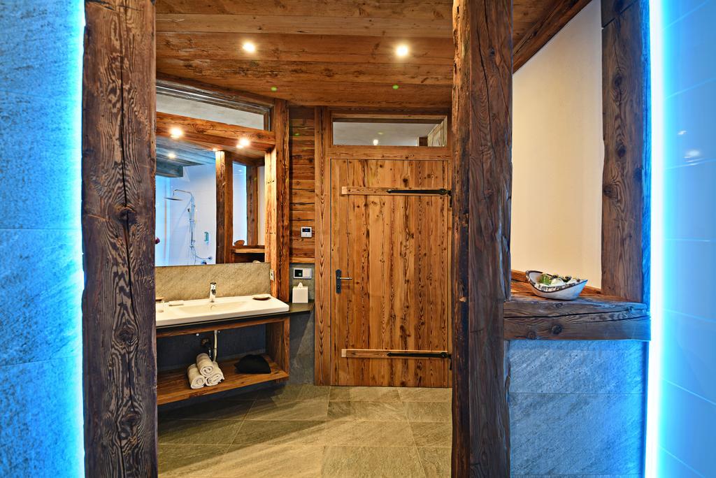 Aurina Lodges Lutago Exterior photo